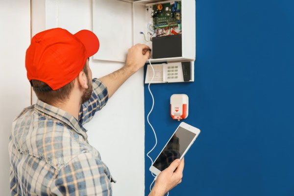 comment-choisir-contrat-maintenance-alarme